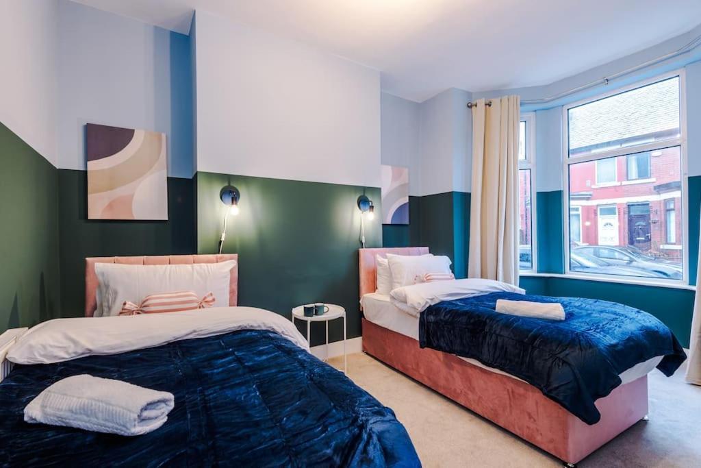 Вилла 5 Bed Salford Sanctuary Retreat Манчестер Экстерьер фото